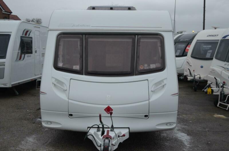 2005-ACE-Jubilee-Statesman-4-Berth-Fixed-bed-Touring-Caravan.JPG ...